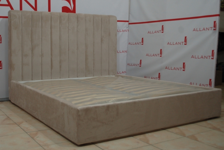 Кровать для частного интерьера