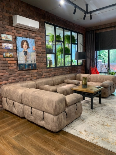 Диван для частного интерьера