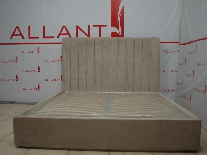 Кровать для частного интерьера