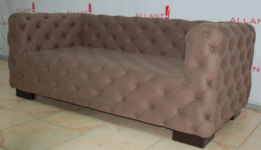 Диван с каретной стяжкой